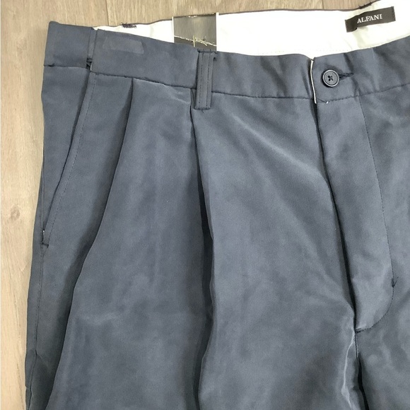 Men's ALFANI Golf 40 XL Khakis Chino Pleated Shorts Navy Blue Side Elastic NWT - Picture 5 of 10